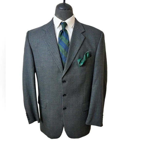 Joseph Abboud Other - JOSEPH ABBOUD FOR NORDSTROM MENS SPORTS BLAZER 100% SILK…AMAZING LOOKING.